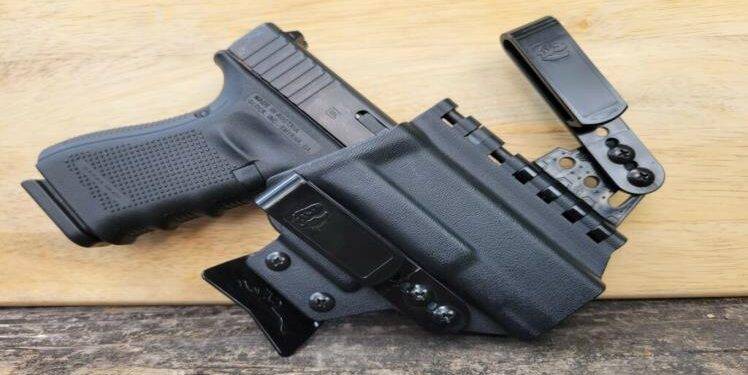 Tips To Choose the Best Concealed Carry Holster For Glock 19