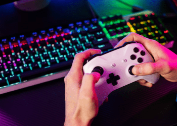 Accessible Video Gaming: 3 Tips for Seniors